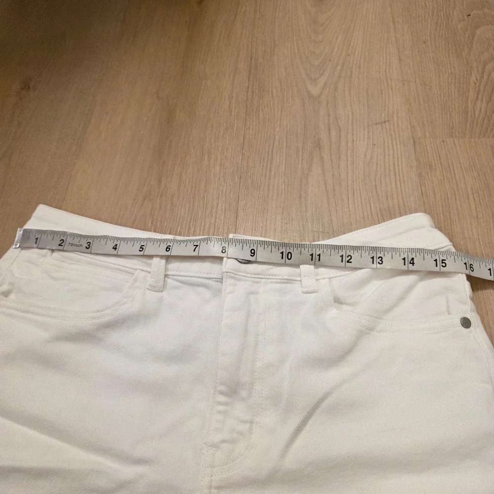 Wrangler White Denim High Rise 10